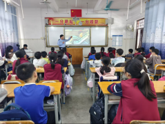 马山开展电梯平安取食物平安宣传进校园